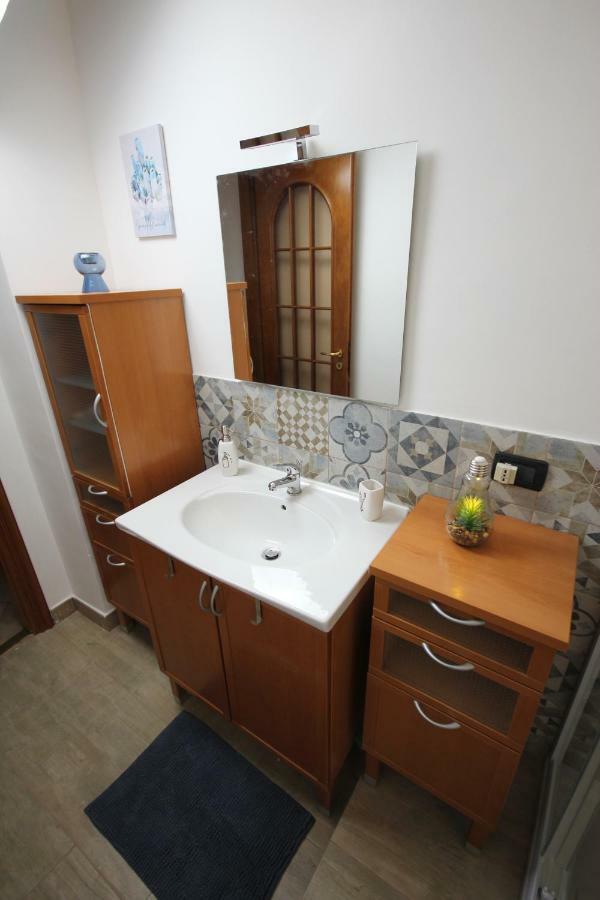 トリノA Casa Di Isottaアパートメント エクステリア 写真